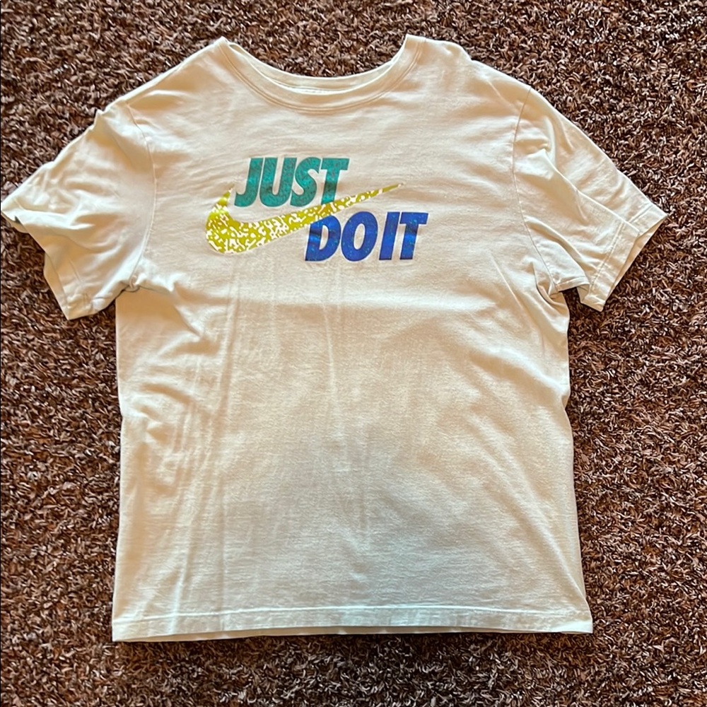 Nike mens te Graphic T-Shirt